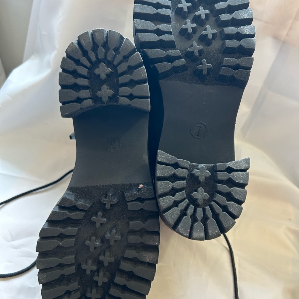 Black woman boots